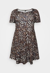 Vestido de manga curta com padrão de leopardo e decote arredondado, apresentando uma saia evasê em cores castanho, preto e creme. Material de jersey suave.