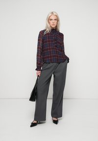 Vero Moda VMEMILIE bordowy