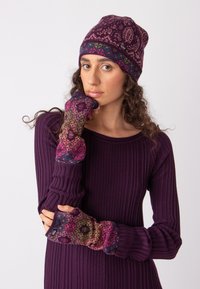 Ivko Gorro - plum