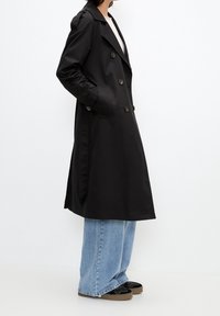 PULL&BEAR Trenchcoat - black