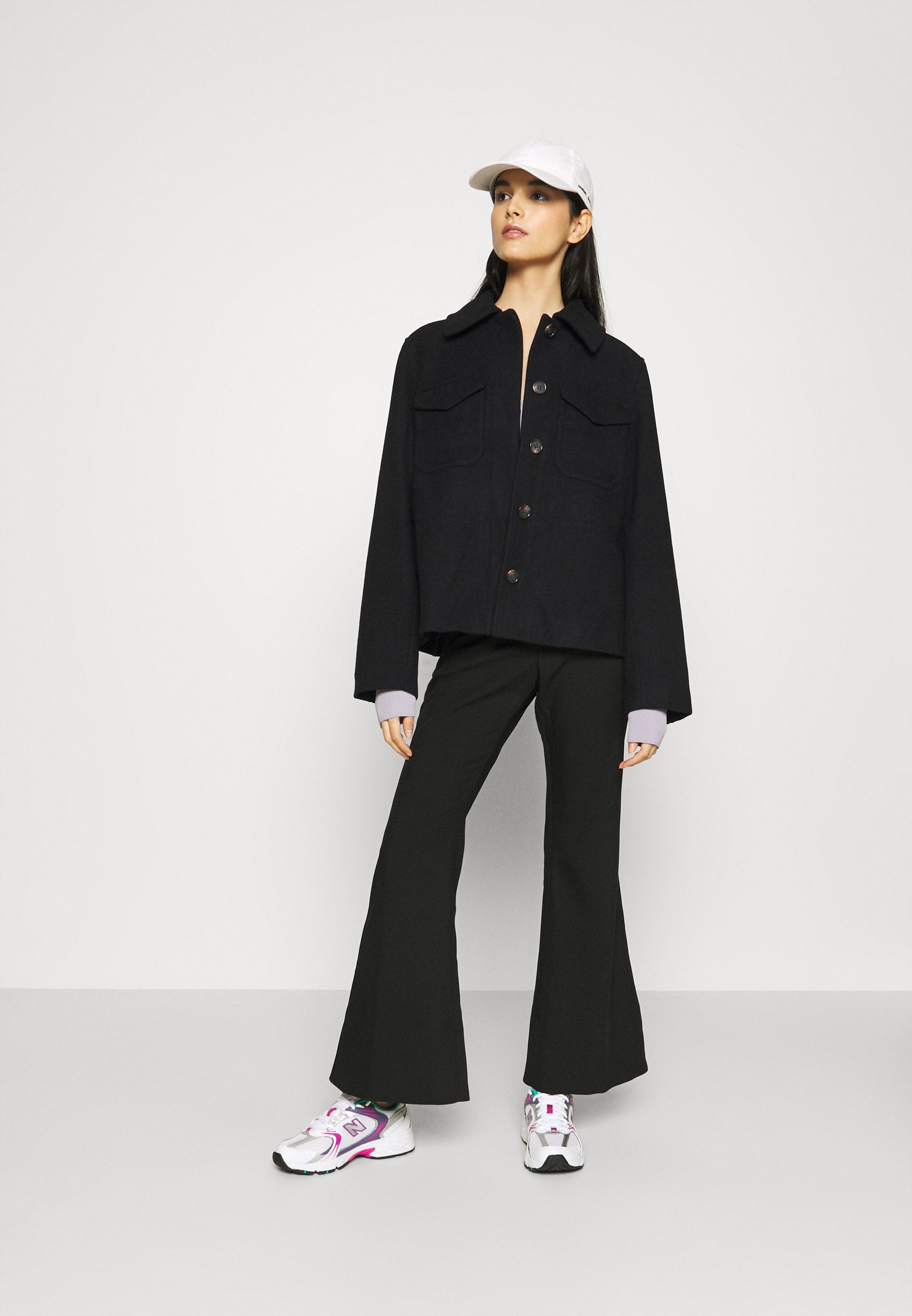 Weekday ISA JACKET Tunn jacka black Zalando.se Weekday EVE Tunn jacka blacksvart Zalando.se