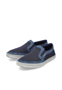 Marinefarbene Slipper mit einem atmungsaktiven Mesh-Obermaterial, Wildlederelementen und einer strukturierten Espadrille-Sohle. Flaches und abgerundetes Toe-Design.
