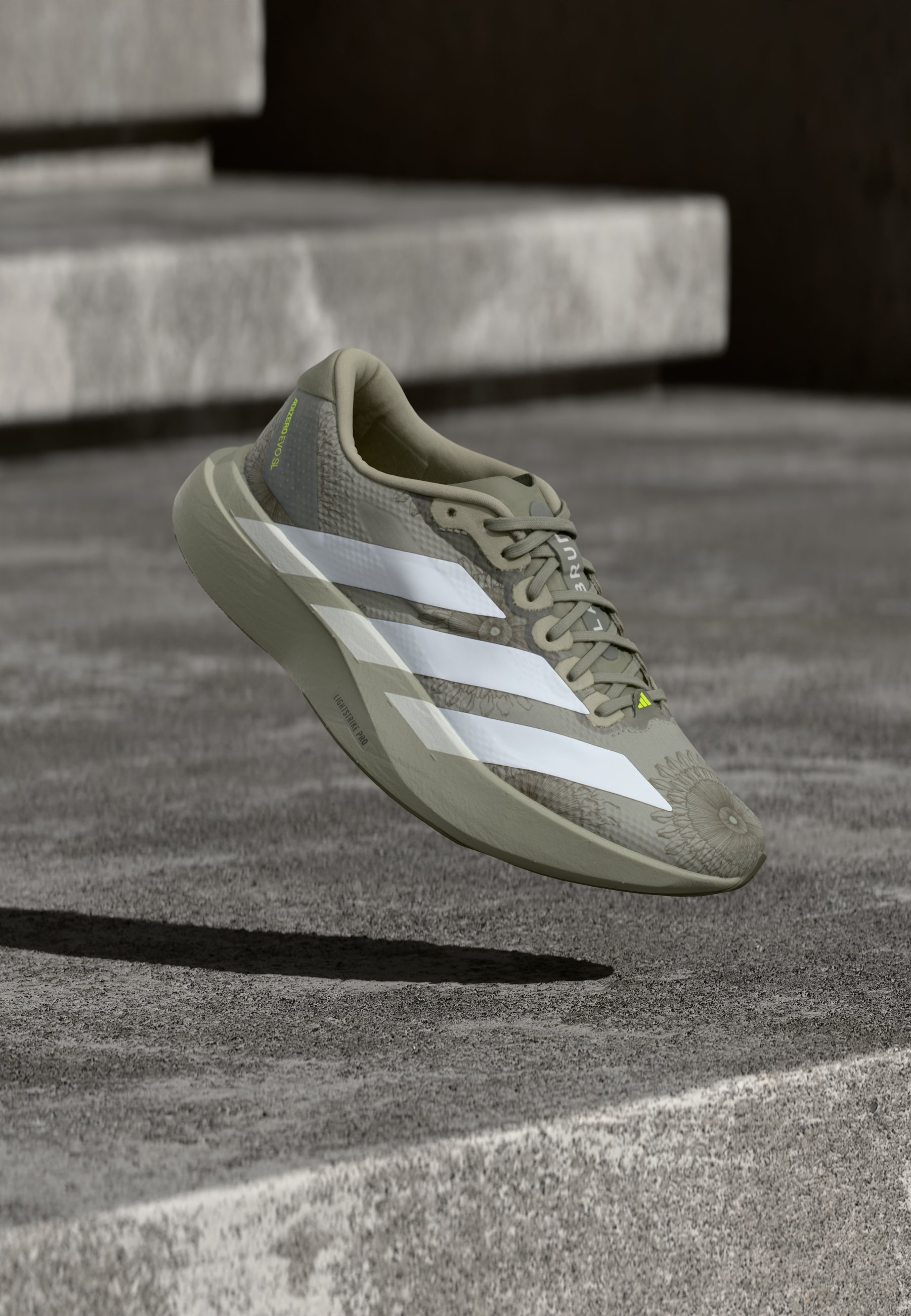 adidas Performance ADIZERO EVO SL X LABRUM - Zapatillas - sesame