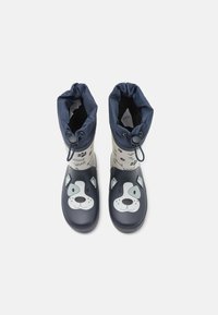 Bottes d'hiver en caoutchouc bleu avec un design de tête de chien, tige en tissu à motif, fermeture par cordon de serrage et accents de pattes.