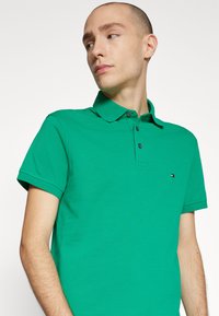 Tommy Hilfiger SLIM - Piké - olympic green