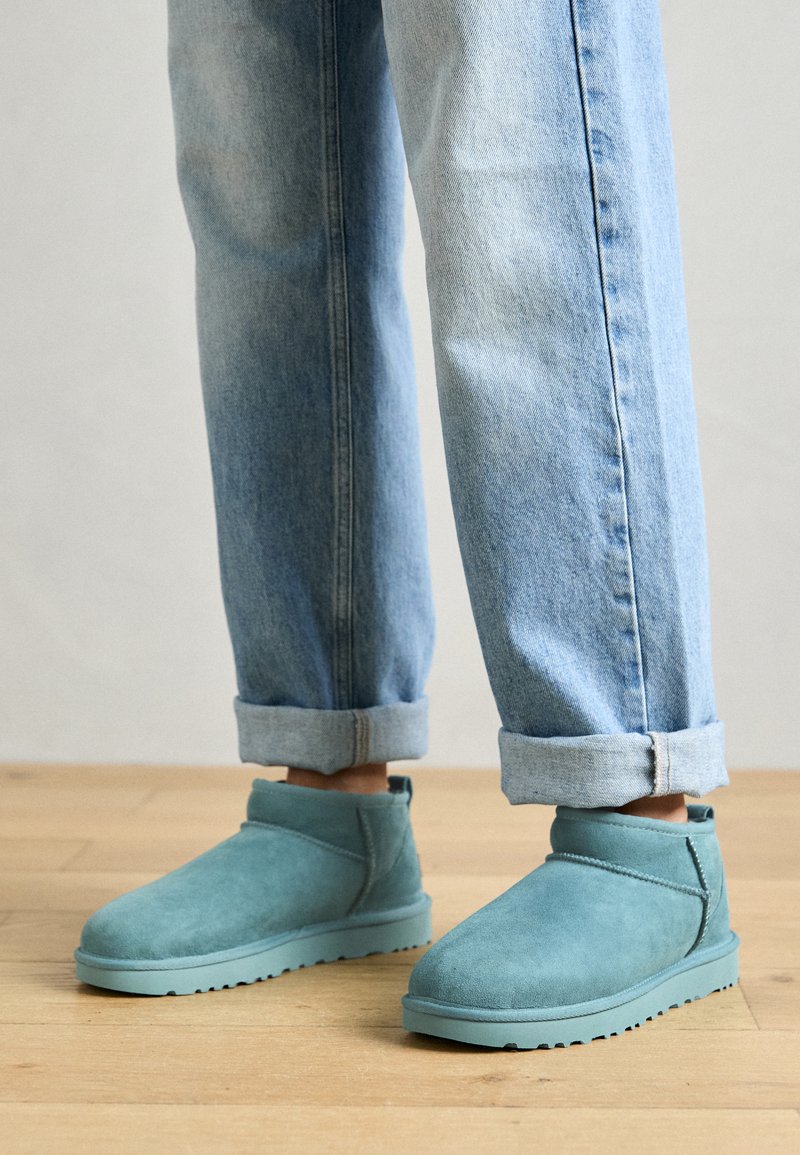 UGG CLASSIC ULTRA MINI - Bottes de neige - deep ice/turquoise - ZALANDO.FR