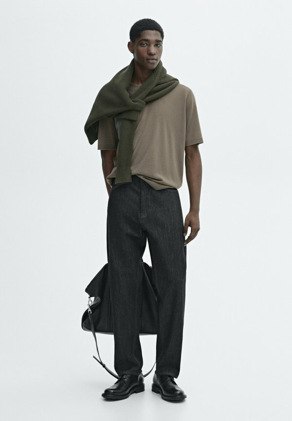 Basic T-shirt - khaki4