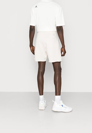 Shorts - sand