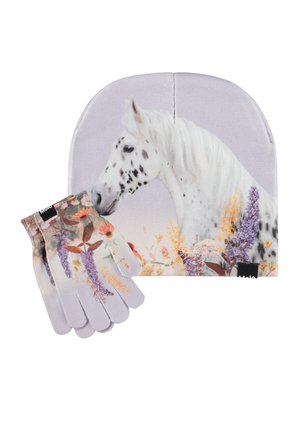 Conjunto de gorro y guantes de color púrpura claro con caballo blanco y flores silvestres de colores impresas en la tela.