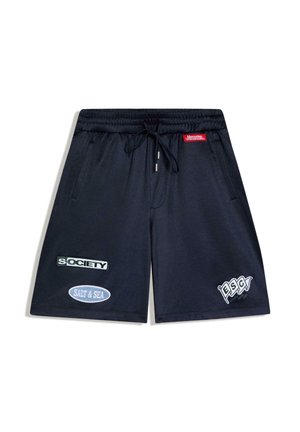 Fekete zsinóros rövidnadrág oldal zsebekkel, melyeken foltok láthatók "SOCIETY", "SALT & SEA" és "ESC" felirattal, valamint egy kis piros címke a derékrész közelében.