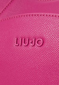 LIU JO HOBO - Borsa a mano - fucsia