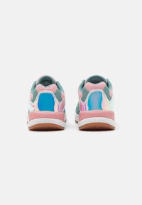 KangaROOS KD-RACER UNISEX - Tenisky - pink/green/white