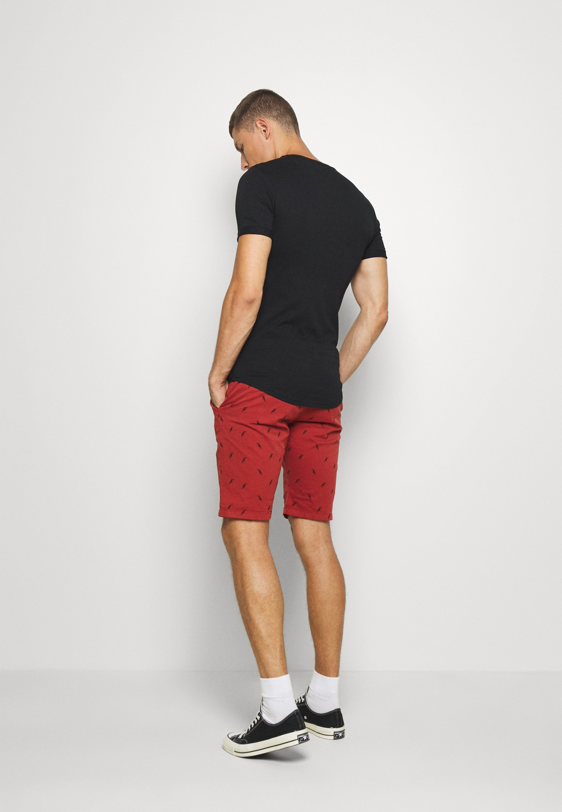 INDICODE JEANS ASHFIELD Shorts red ochre Zalando.no INDICODE JEANS FREDERICA - Shorts - army