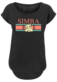 Svart T-skjorte med oppbrettede korte ermer. Har et grafisk motiv av en gul løveunge og teksten "SIMBA" i korallfarge over, med blågrønne og korallfargede striper.
