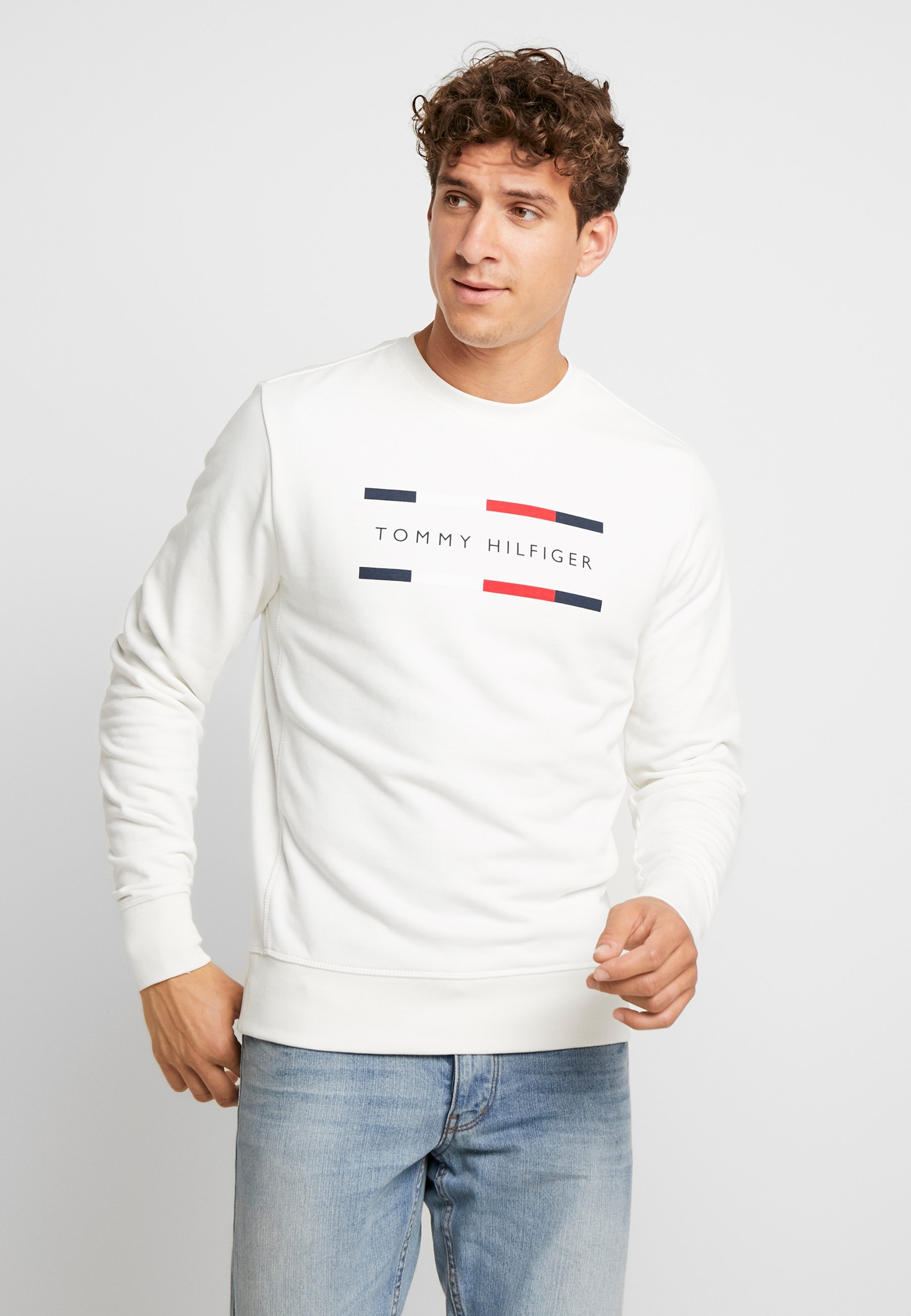 tommy white sweatshirt