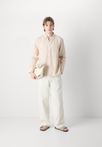 Les Deux KRISTIAN SHIRT - Srajca - ivory/baked papaya