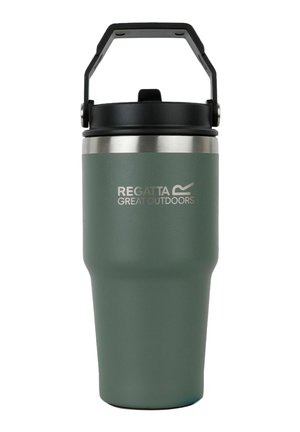 Borraccia da viaggio isolata verde con coperchio e manico nero, bordo in acciaio inox, marchiata "Regatta Great Outdoors" sul davanti.