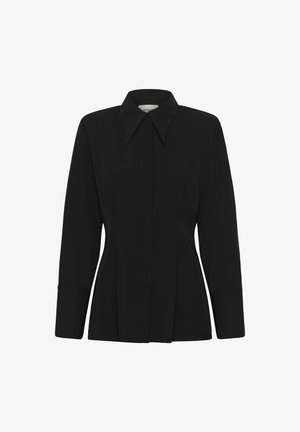 Černá blůza s dlouhým rukávem a strukturovaným límcem, s plisovaným předním dílem a přizpůsobeným střihem. Vyrobena z hladké tkaniny s čistým, minimalistickým designem.