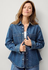 Ellos Collection MIT EINER LOCKEREN PASSFORM - Skjortebluser - mittelblau