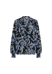 Langärmlige Bluse aus schwarzem Stoff mit einem floralen Muster in Hellblau und Grün. Verfügt über eine Knopfblende und geraffte Manschetten.