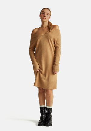 Strickkleid - beige