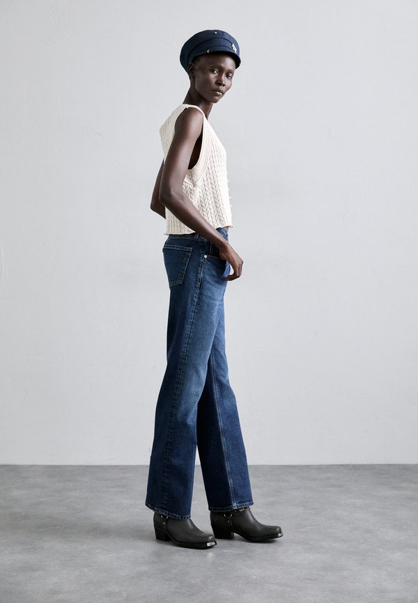 PIERCED LOGO PLAQUE BAKER BOY  - Cap4