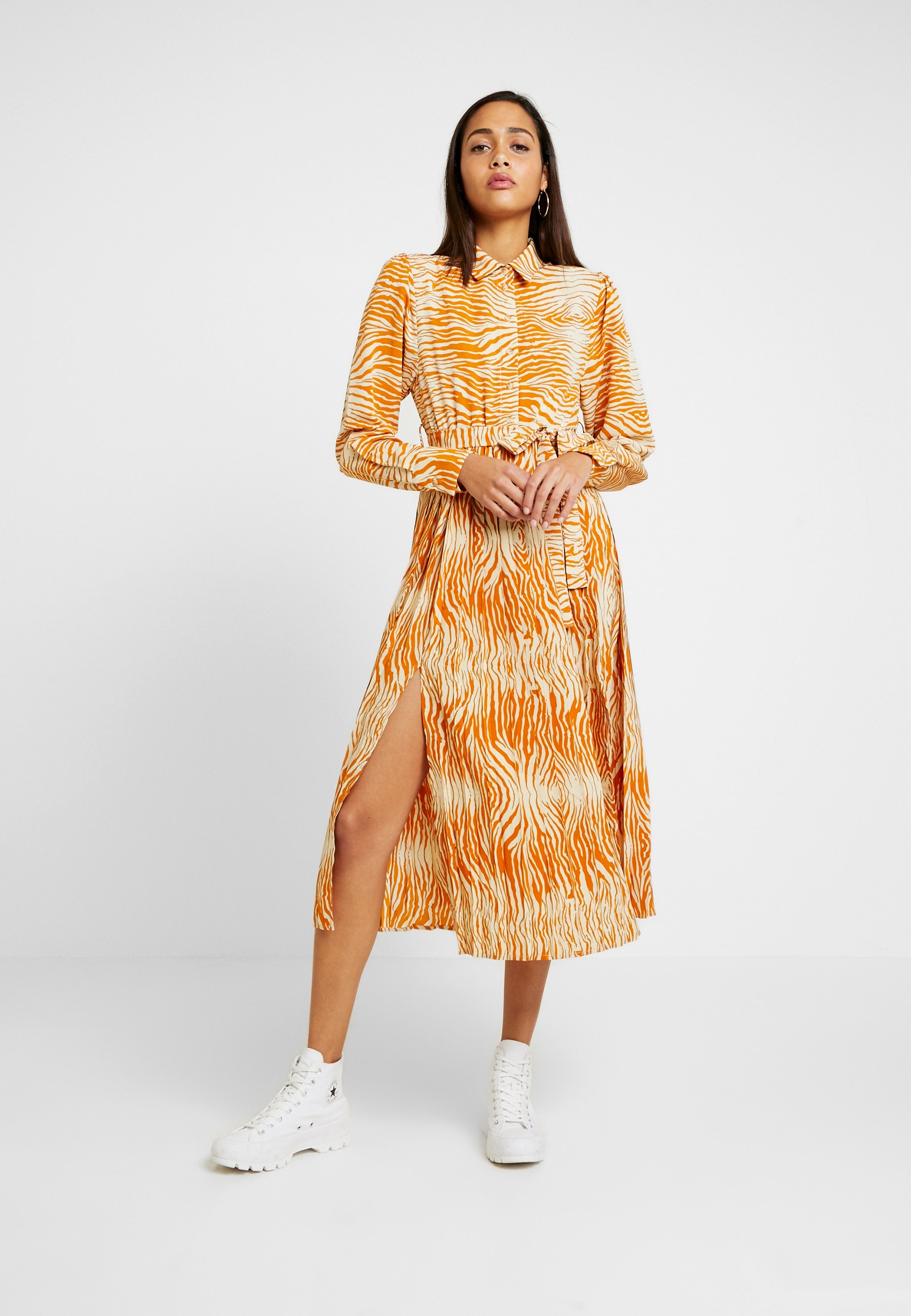OBJLEANDRA LONG DRESS Blousejurk humuswood graine OBJLEANDRA LONG DRESS Blousejurk humuswood graine