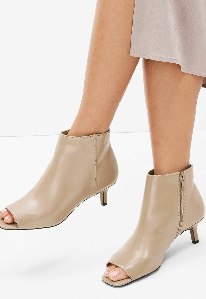 Next FOREVER COMFORT OPEN TOE KITTEN HEEL SHOEBOOTS - Stiefelette
