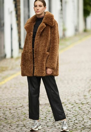 Next REVERE PETITE - Vinterfrakke - toffee brown