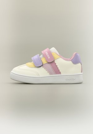 Dziecięcy sneaker z panelami w pastelowych kolorach: żółtym, różowym i lawendowym, dwoma rzepami, białą podeszwą oraz logo „GEOX” z boku i na pasku.