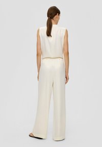 s.Oliver BLACK LABEL Tygbyxor - beige