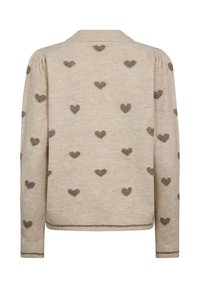 Beige kort jacka med mjuk textur, rund krage och ett mönster av hjärtan i brun färg över hela plagget. Ribbad nederkant och manschetter fulländar designen.