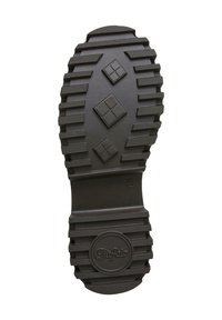 Czarna gumowa podeszwa buta z teksturowanym, wzorzystym bieżnikiem. Posiada trzy wypukłe kwadraty i okrągłe logo na pięcie.