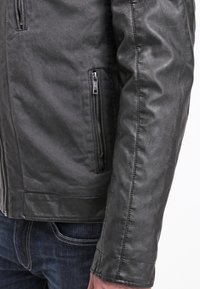 Freaky Nation Allvädersjacka - black