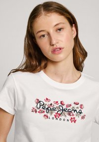 Pepe Jeans GINNY - T-shirt med print - white