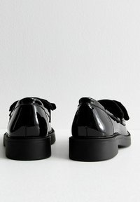 Thumbnail Image 2