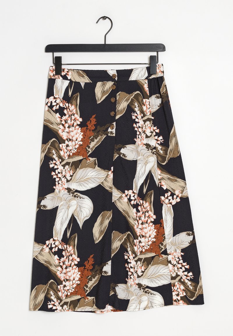 Une jupe bleu marine longueur genou avec un motif floral comprenant de grandes feuilles claires et de petites fleurs roses et marron, fermée par des boutons.