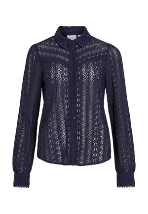 Granatowa koronkowa koszula z zapięciem na guziki z przodu, kołnierzykiem, długimi rękawami z guzikami oraz skomplikowanymi wzorami kwiatowymi na całej powierzchni.