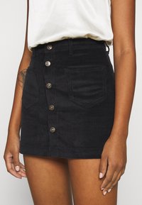 ONLY Jupe crayon - black