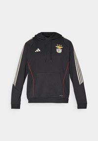 Fekete Adidas kapucnis pulóver elöl zsebbel, piros díszítéssel és három bézs csíkkal mindkét ujján. Benfica logóval és húzózsinórral ellátott kapucnival rendelkezik.