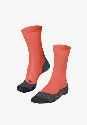 Calzini corallo con polsini a costine, tacco e punta grigi, e decorazioni; realizzati in un mix di materiali per comfort e durata.