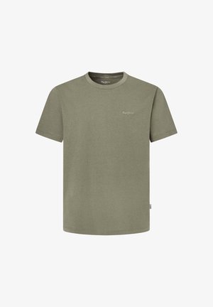 Camiseta de algodón verde oliva con cuello redondo, mangas cortas y un pequeño logotipo bordado en el pecho. Textura suave y corte relajado.