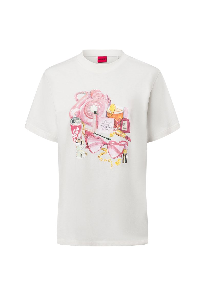 Weißes Baumwoll-T-Shirt mit einem bunten Grafikdruck von pinken Accessoires, darunter Sonnenbrille, Dose und Kosmetik.