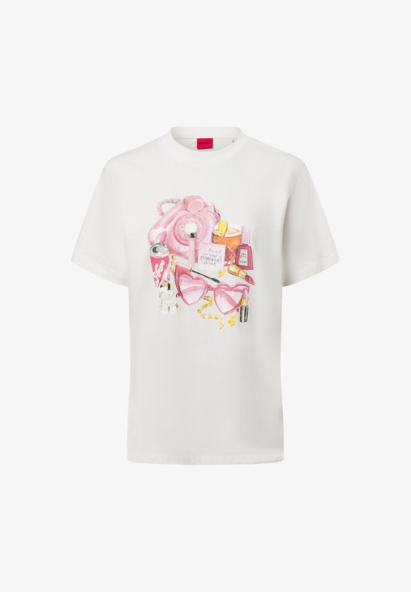 Weißes Baumwoll-T-Shirt mit einem bunten Grafikdruck von pinken Accessoires, darunter Sonnenbrille, Dose und Kosmetik.