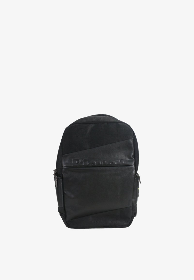 Zaino nero dal design elegante, tessuto texturizzato e dettagli lisci. Presenta una tasca frontale con zip e forma ergonomica per il comfort.