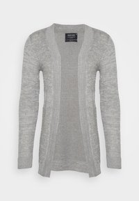 Helles graues gestricktes Cardigan mit offenem Frontbereich, langen Ärmeln, rippenförmigen Bündchen und strukturierten Mustern im gesamten Gewebe.