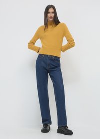 Calliope COLLO ALTO  - Strickpullover - giallo