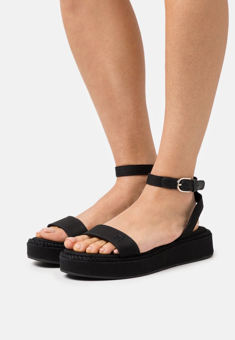 flatform tommy hilfiger