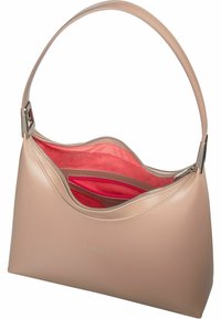 Sac à main en cuir beige clair avec une silhouette incurvée et une seule bandoulière. Il dispose d'un dessus zippé et d'un intérieur rouge vif avec des poches.