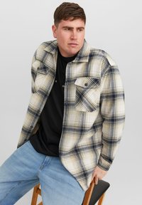 Jack & Jones EEDDIE  - Camisa - brown/green